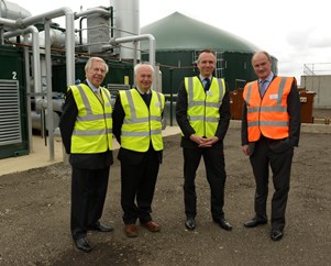 Agriverts Alexander Maddan (r) and environment minister Lord de Mauley (second right) attend the opening of the Wallingford AD plant